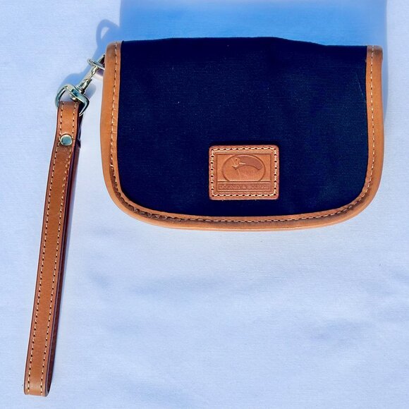 Dooney & Bourke Oncour Elba Snap Flap Wristlet Black Canvas & Tan Red Lining EUC - Picture 2 of 15